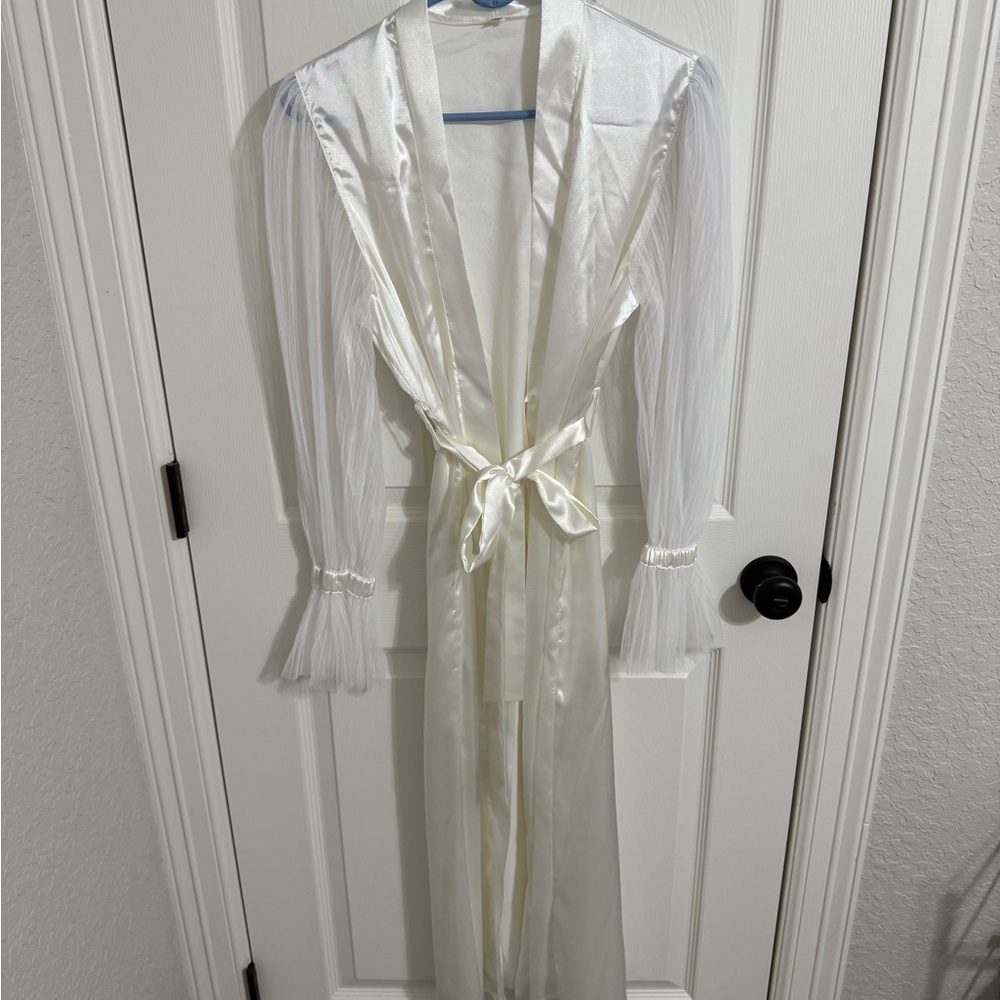 Elegant White Satin Bridal Robe